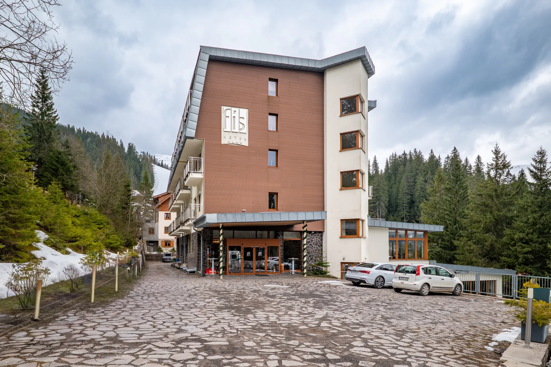 Reštaurácia Hotel FIS Jasná — gastronómia v ski stredisku Chopok